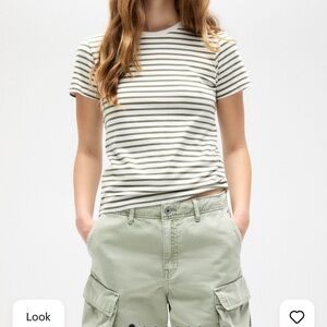 Pull&Bear Green and Cream Striped T-Shirt